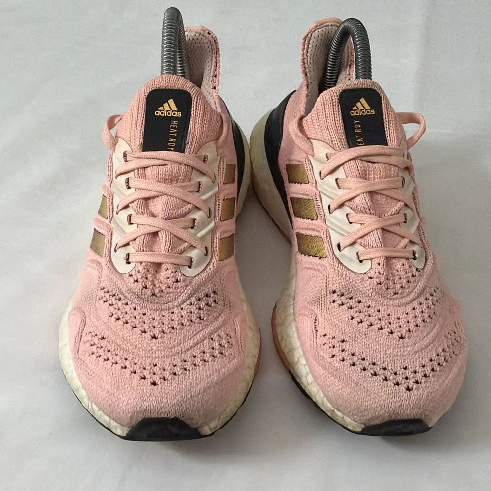 Women's Size 6.5 - Adidas Ultraboost Sneakers Peach Shoes GX8037‎ Gym Shoes Fit